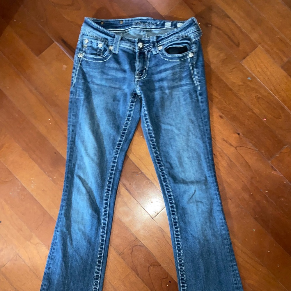 Miss me boot cut jeans. Size 27/32” inseam.